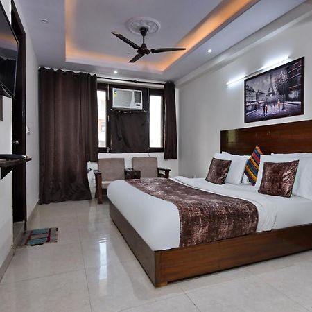 Hotel Admire Inn "Atta Market, Noida Sector 18" Εξωτερικό φωτογραφία