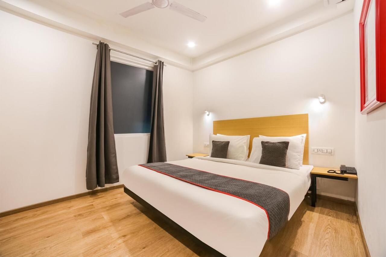 Hotel Admire Inn "Atta Market, Noida Sector 18" Εξωτερικό φωτογραφία