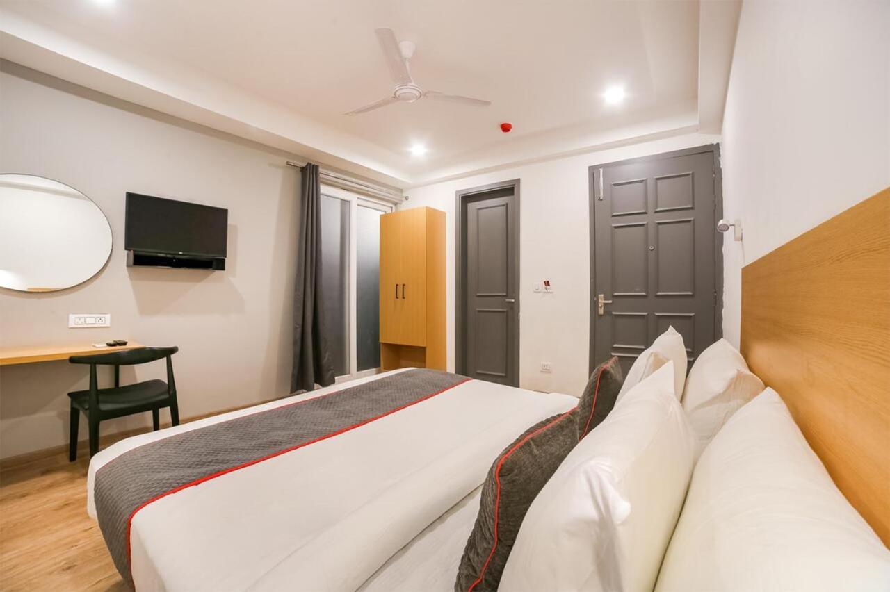 Hotel Admire Inn "Atta Market, Noida Sector 18" Εξωτερικό φωτογραφία