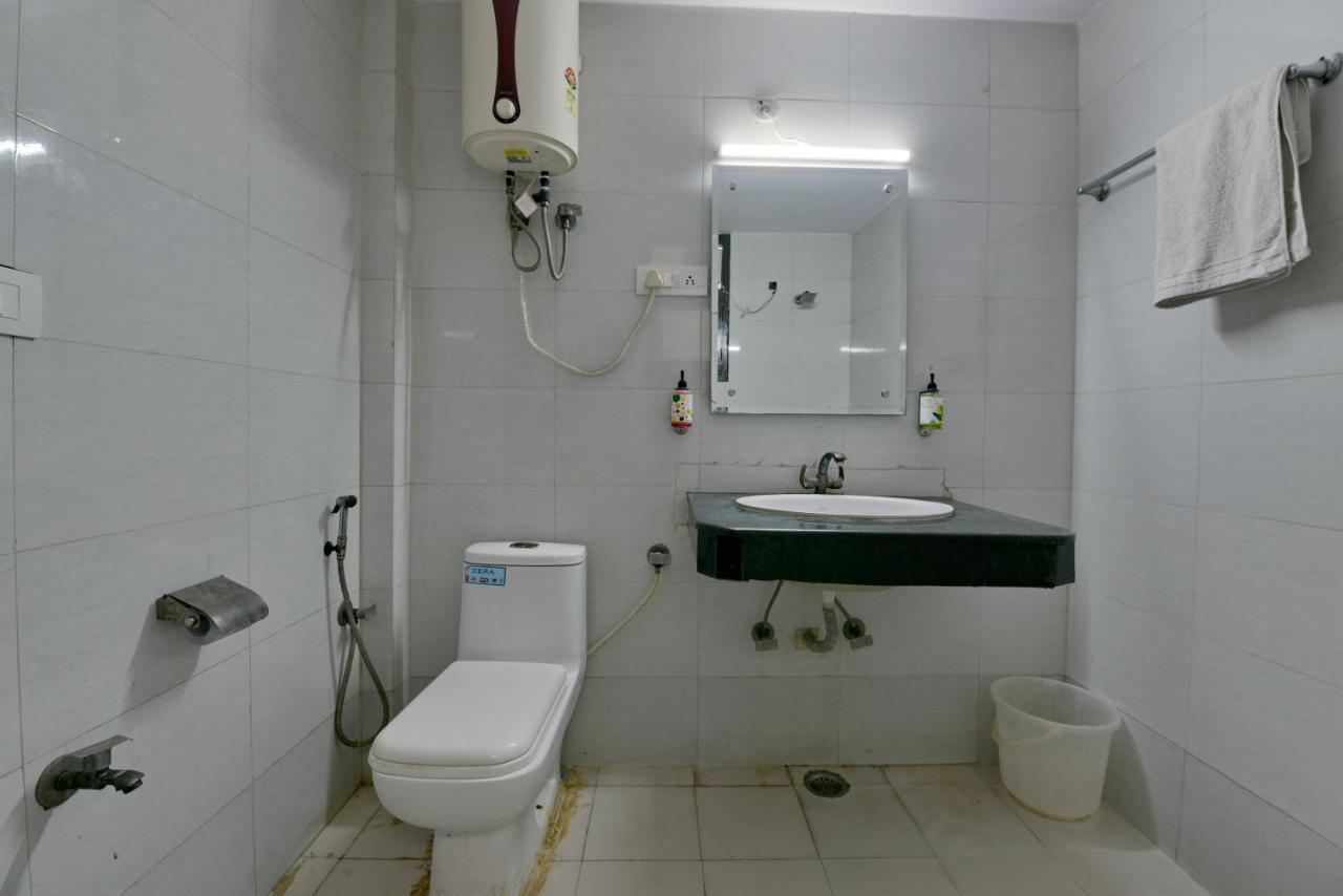 Hotel Admire Inn "Atta Market, Noida Sector 18" Εξωτερικό φωτογραφία