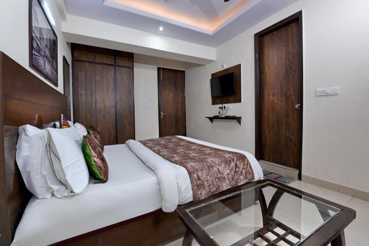 Hotel Admire Inn "Atta Market, Noida Sector 18" Εξωτερικό φωτογραφία
