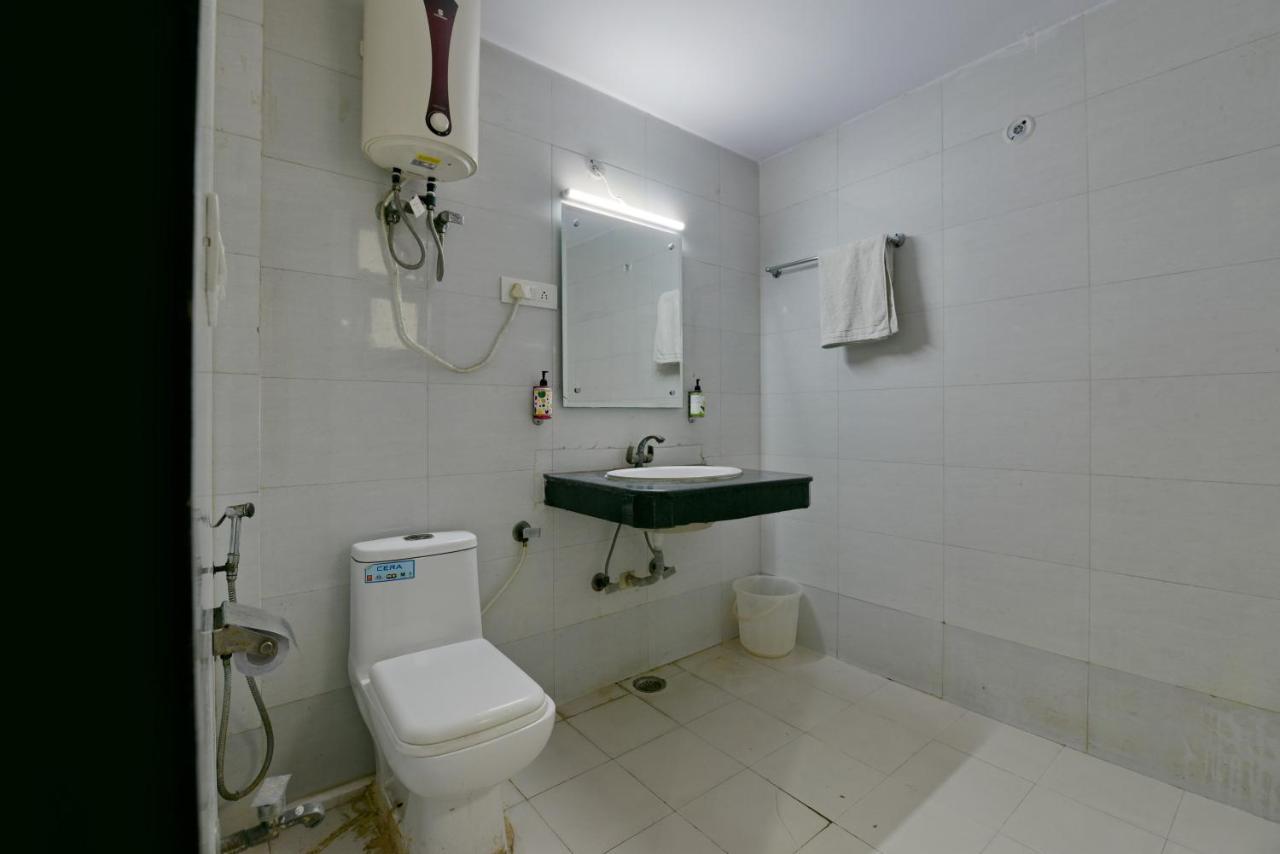 Hotel Admire Inn "Atta Market, Noida Sector 18" Εξωτερικό φωτογραφία