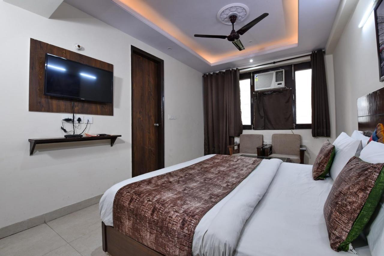 Hotel Admire Inn "Atta Market, Noida Sector 18" Εξωτερικό φωτογραφία