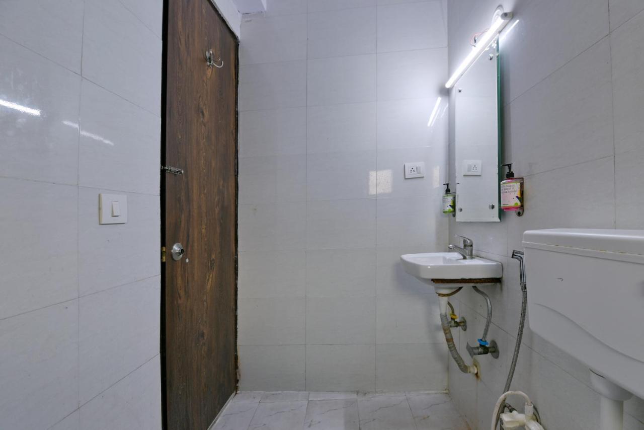 Hotel Admire Inn "Atta Market, Noida Sector 18" Εξωτερικό φωτογραφία