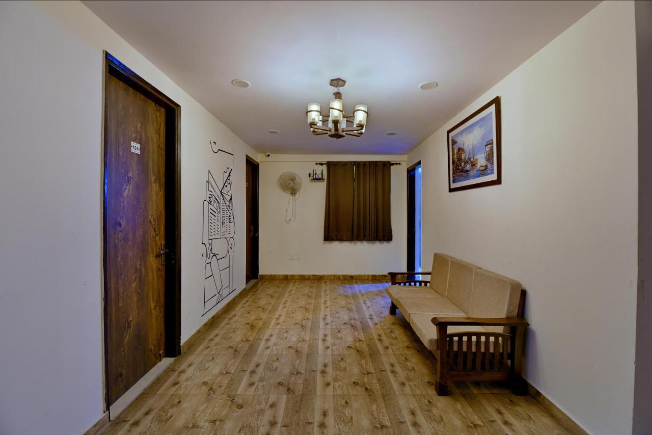 Hotel Admire Inn "Atta Market, Noida Sector 18" Εξωτερικό φωτογραφία